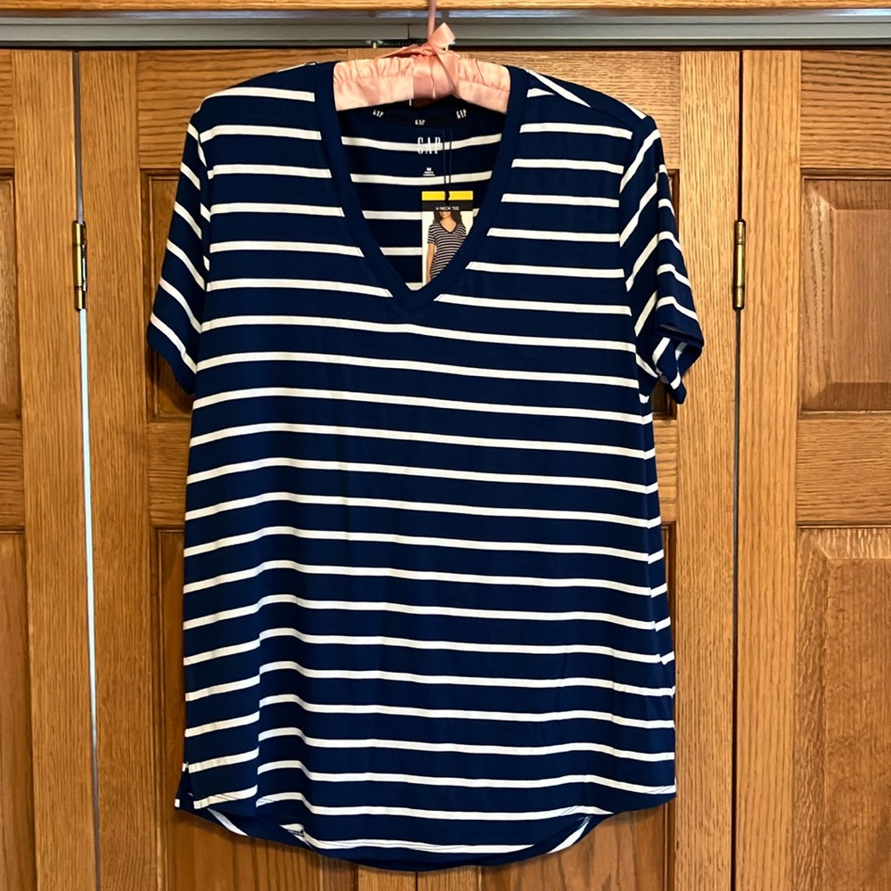Women's GAP M Navy Blue White Stripe Short Sleeve V-Neck Tee